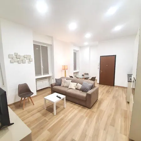 Genova City Center Apartament Апартаменты *